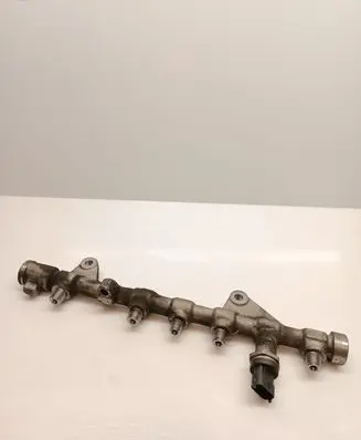 Renault Scenic III - Grand scenic III Fuel main line pipe 175212059R H8200576687