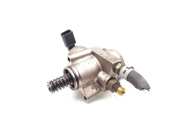 Volkswagen Touran II Fuel injection high pressure pump 03C127025T