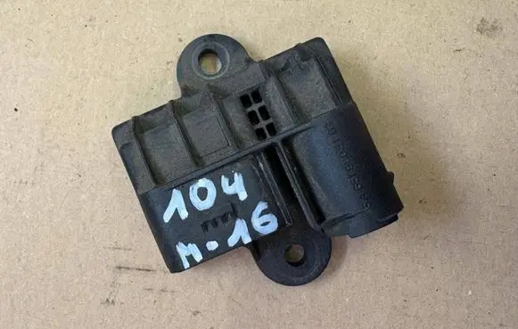 Glow plug pre-heat relay