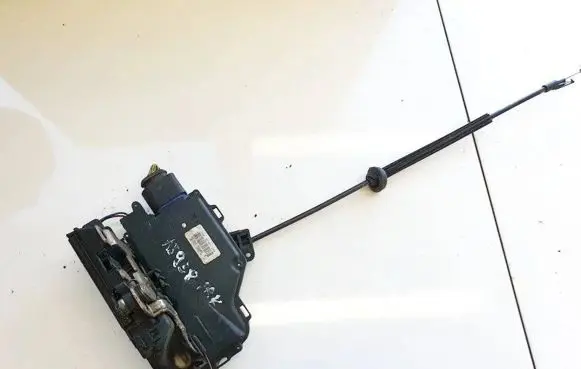 Skoda Octavia Mk2 (1Z) Front door lock 3d1837015ab a00467
