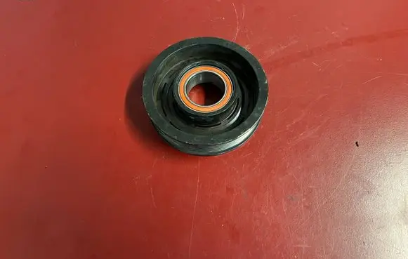 BMW X3 G01 Air conditioning compressor pulley 