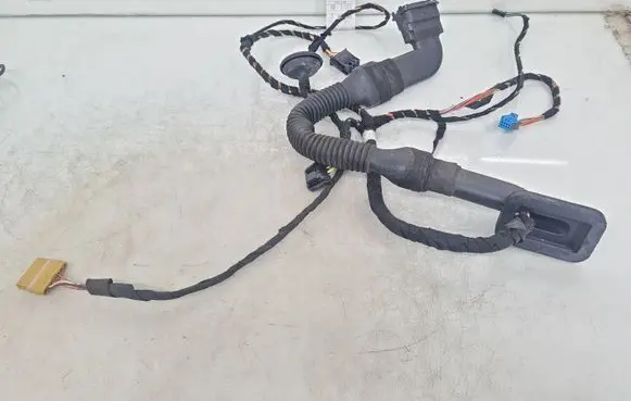 Mercedes-Benz R W251 Rear door wiring loom 2600308