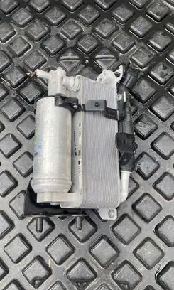 BMW X4M F98 Air conditioning (A/C) air dryer 8075560