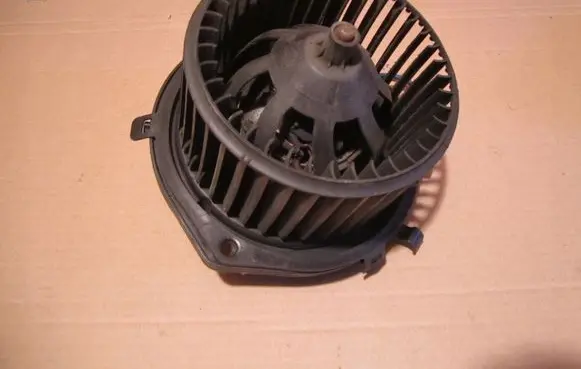 Iveco Daily 3rd gen Heater fan/blower