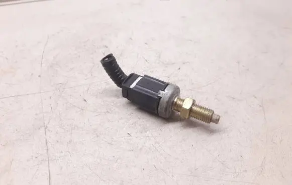 Honda CR-V Brake pedal sensor switch