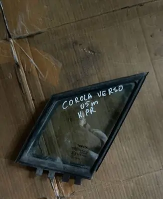 Toyota Corolla Verso E121 Front triangle window/glass 