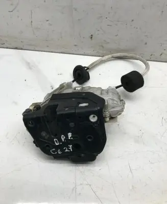 Audi A6 S6 C6 4F Front door lock 4F1837016 131062S