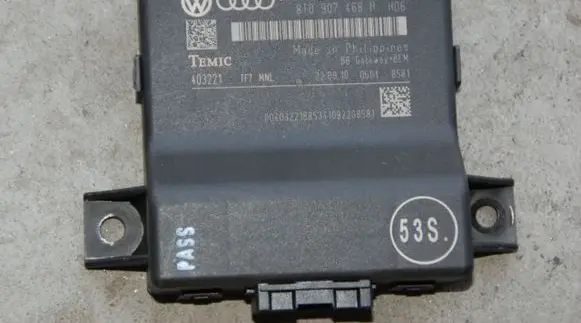 Audi Q5 SQ5 Gateway control module 8T0907468AB
