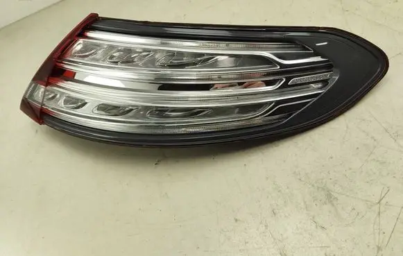 Mercedes-Benz C W205 Rear/tail lights A2059066400 2SD011786 00043563