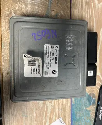 BMW 1 E81 E87 Engine control unit/module 7595179