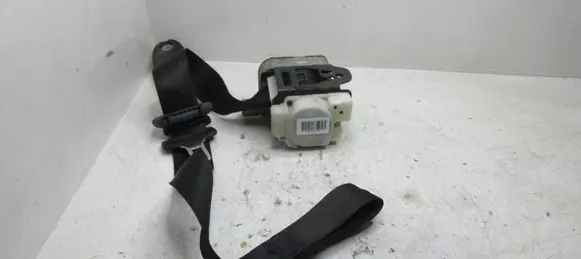 Mercedes-Benz CLC CL203 Front seatbelt A2038605685