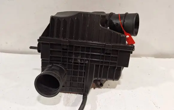 Renault Master IV Air filter box 165008632R