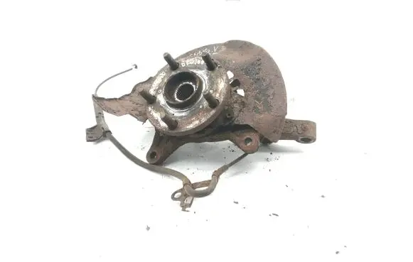 Toyota Avensis Verso Front wheel hub