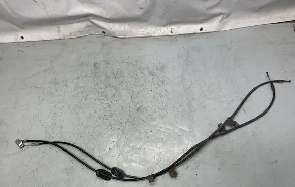 Opel Mokka Hand brake release cable 7014120927