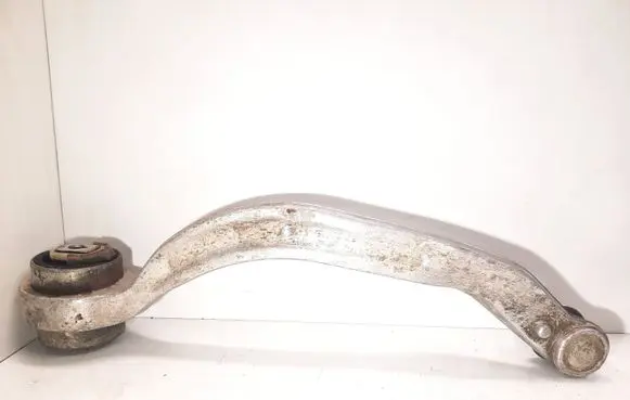 Volkswagen PASSAT B5 Front lower control arm/wishbone