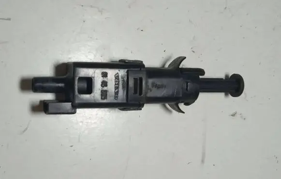 Volvo S40, V40 Brake pedal sensor switch 9146505