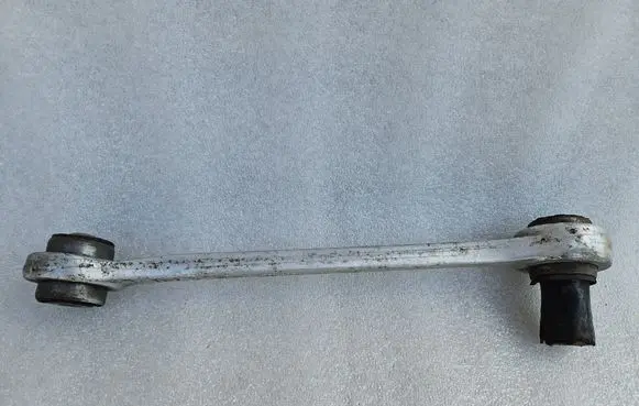 Audi A8 S8 D2 4D Rear control arm 4D0501529F