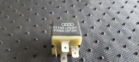 Volkswagen PASSAT B5 Other relay 431951253H