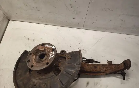 Volkswagen Touareg I Front wheel hub
