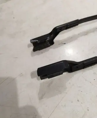 Peugeot 5008 Front wiper blade arm 9683098980 9672059480