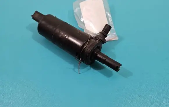 Windscreen/windshield washer pump