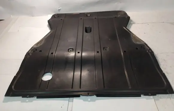 Mercedes-Benz V Class W447 Engine splash shield/under tray A4475200322