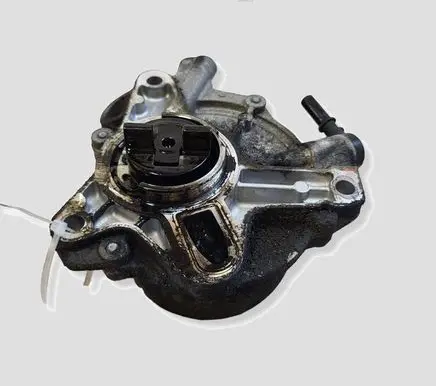 Ford Mondeo MK IV Vacuum pump 70213905 9673836180 11T0887010