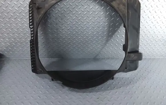 Mercedes-Benz 200 300 W123 Radiator cooling fan shroud A1235051255 A1235050655