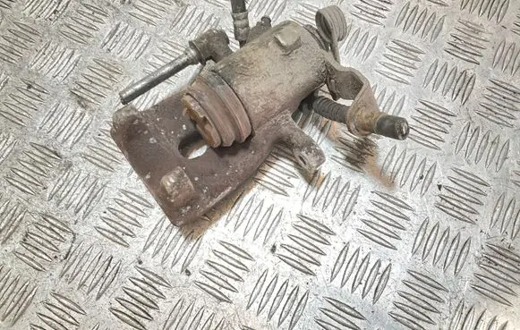 Opel Zafira B Rear brake caliper