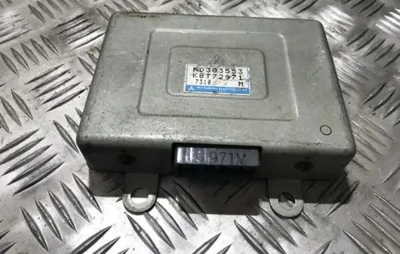 Mitsubishi Space Wagon Other control units/modules md303553 k8t72971