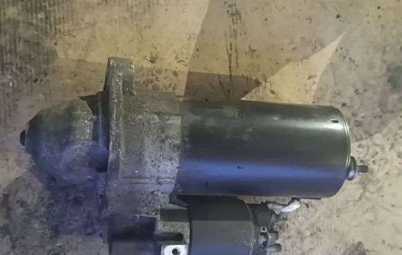 BMW 7 E38 Starter motor 0001110072 1729981