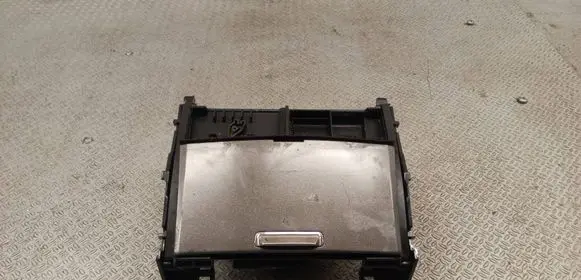 Ashtray (front)