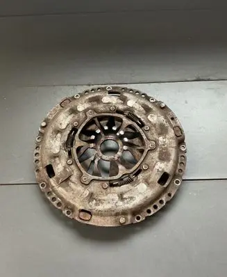 Volkswagen PASSAT B6 Pressure plate 