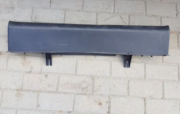 Trunk/boot sill cover protection