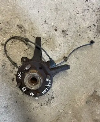 Mitsubishi Carisma Front wheel hub spindle knuckle