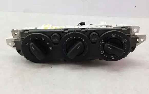 Ford Focus Climate control/heater control trim 7M5T19980AA