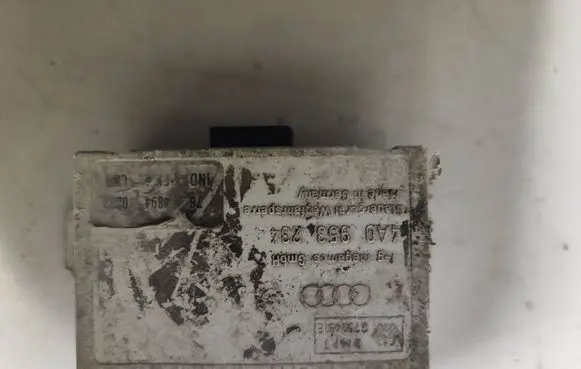 Audi A4 S4 B5 8D Immobilizer control unit/module 4A0953234 6750491E