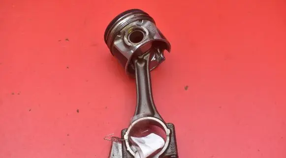 Volkswagen Touran I Piston 79L69M