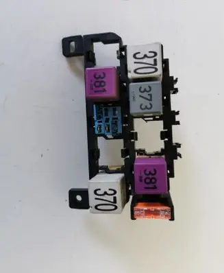 Audi A6 S6 C6 4F Relay mounting block 4F0937503