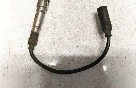 Volkswagen Golf III Ignition plug leads 036035255e