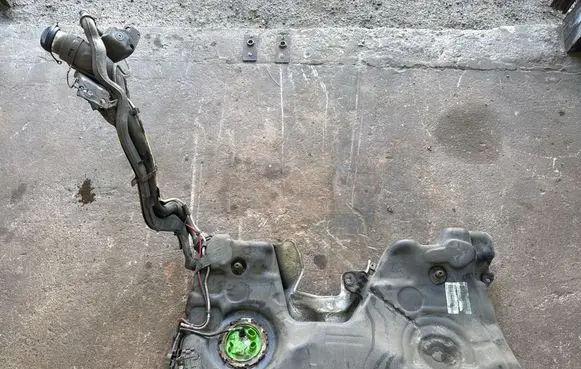 Audi A3 S3 8V Fuel tank 5Q0201021PE