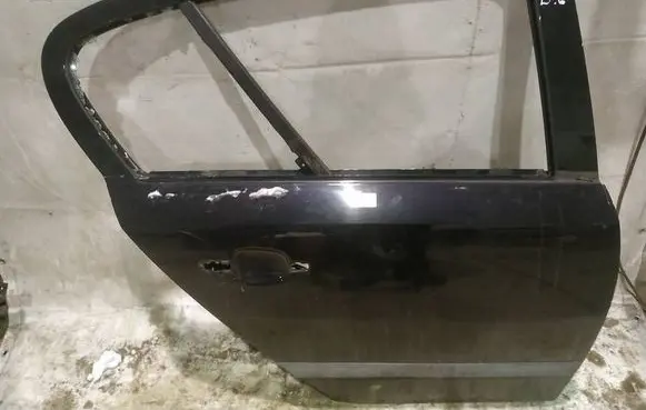 Opel Astra H Rear door JUODOS