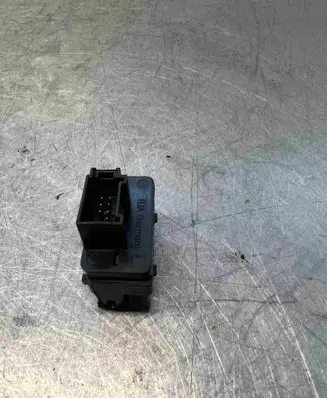 Audi TT TTS Mk2 Tailgate opening switch 8p0959833A