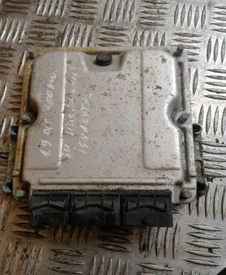 Renault Laguna II Engine control unit/module 8200163528