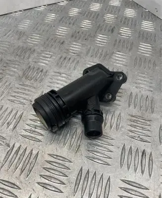 BMW 5 E60 E61 Engine coolant pipe/hose 2247744