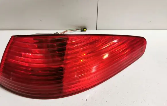Peugeot 607 Rear/tail lights
