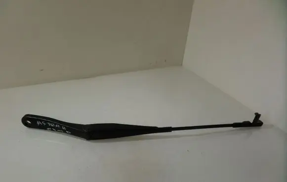 Opel Astra H Front wiper blade arm 13111222