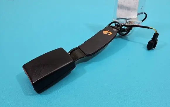 Seat Ibiza IV (6J,6P) Front seatbelt 6R0857755B IMPRK1512950