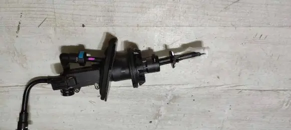 Mazda 2 Clutch slave cylinder D09K41400