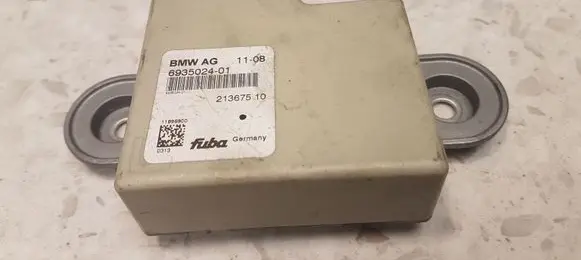BMW 5 E60 E61 Antenna control unit 693502401